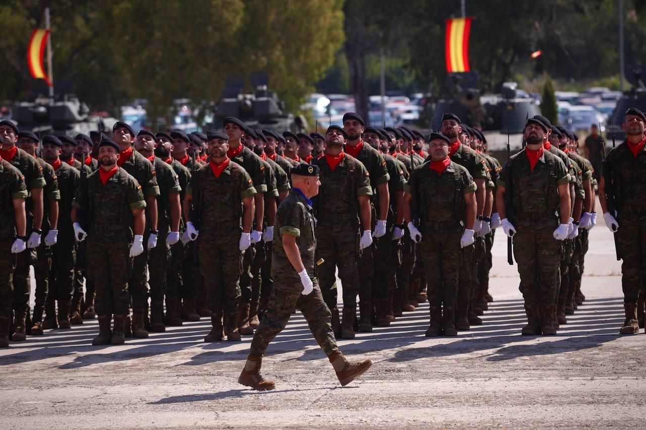 La BRI X celebra su 40º aniversario con una parada militar
