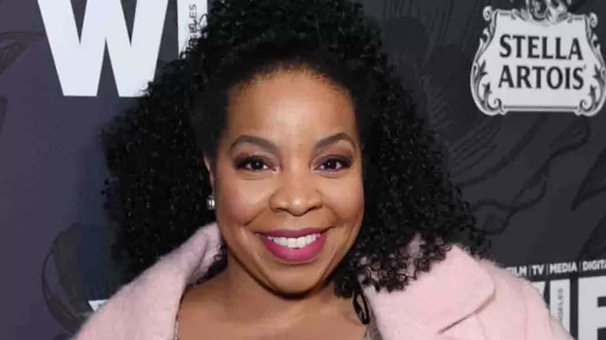 Kimberly Hébert Gregory