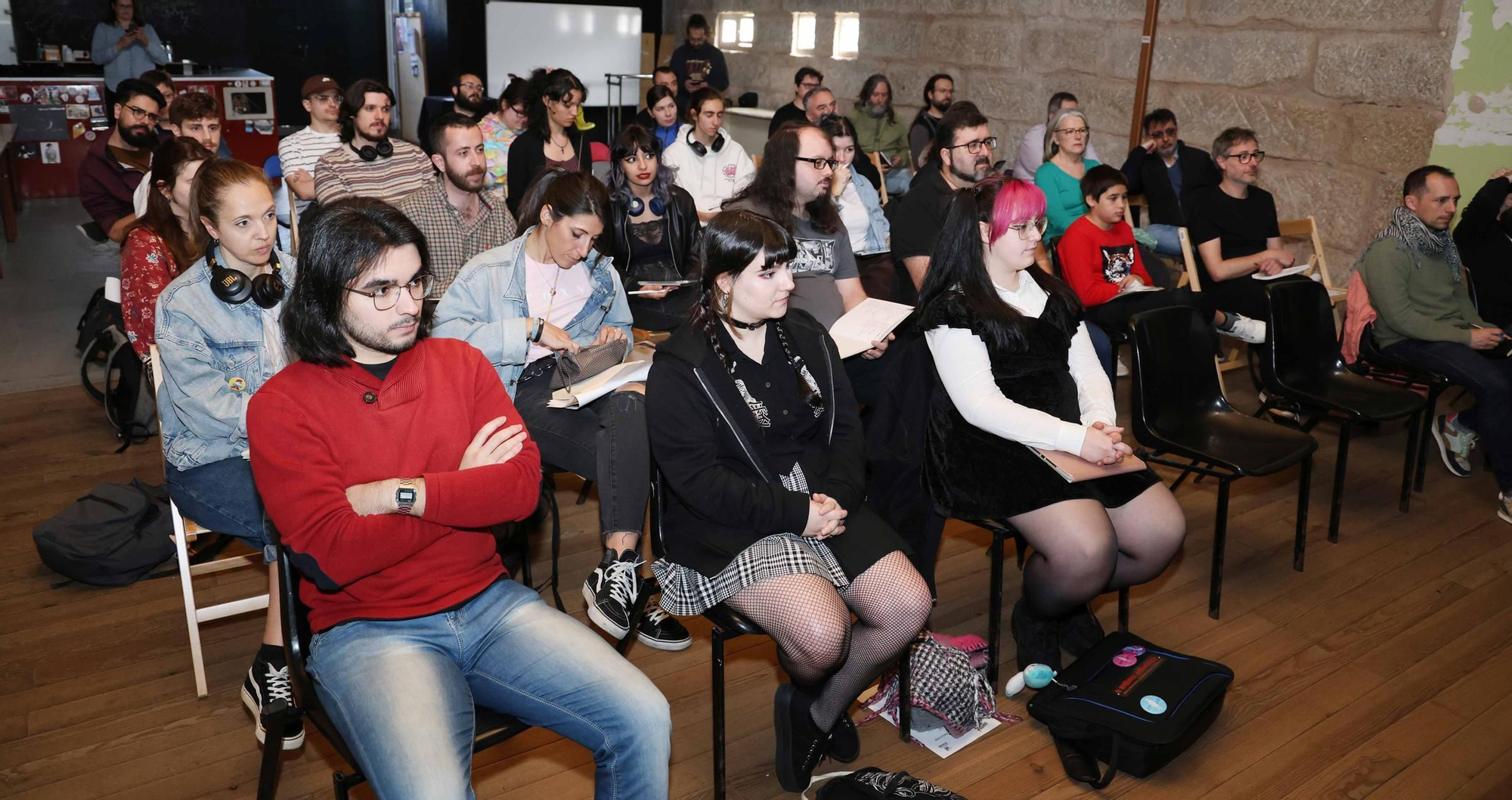 Público asistente a la formación impartida por el Premio Nacional Juan Díaz.