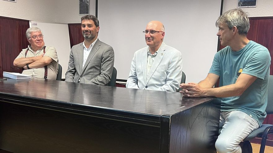 Ángel Iglesias, Óscar Pérez, Orlando Pérez y Jesús Fernández en el acto de inauguración.