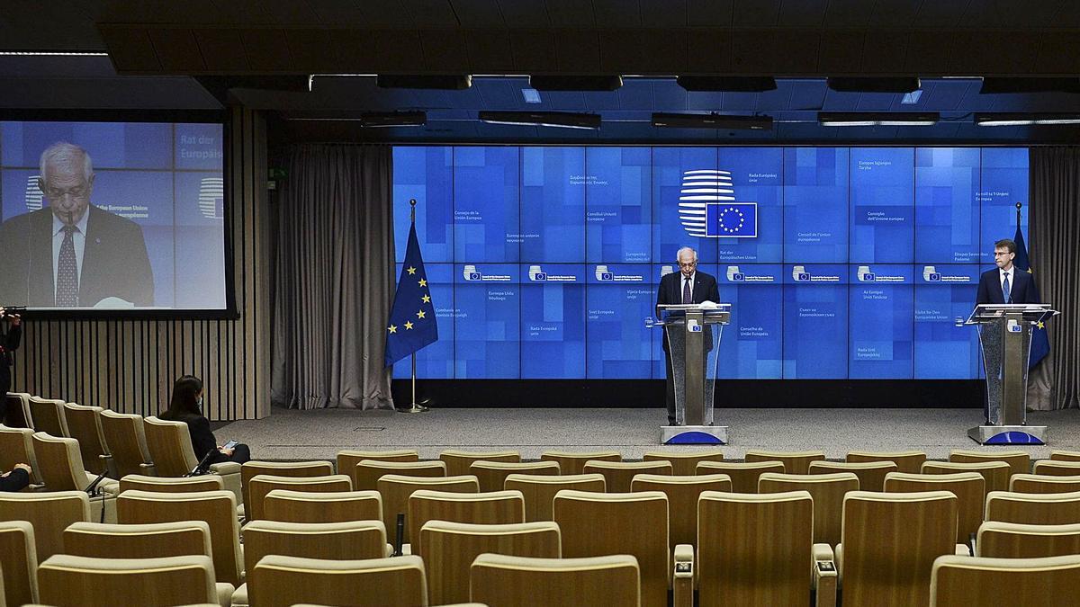 Josep Borrel, ayer, en Bruselas, tras una reunión de ministros de Asuntos Exteriores de la UE. |   // JOHANNA GERON / POOL / EFE