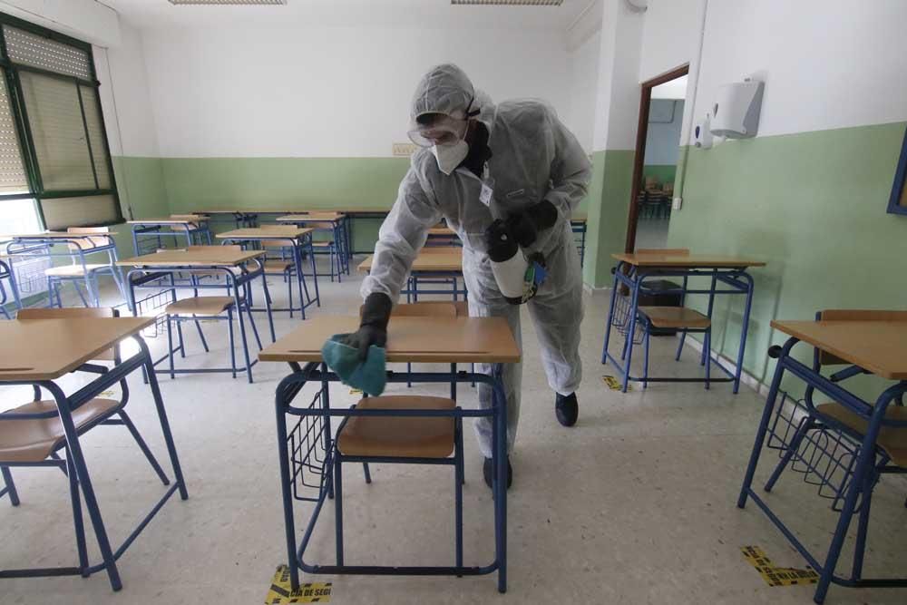 Así se desinfectan los colegios de Córdoba