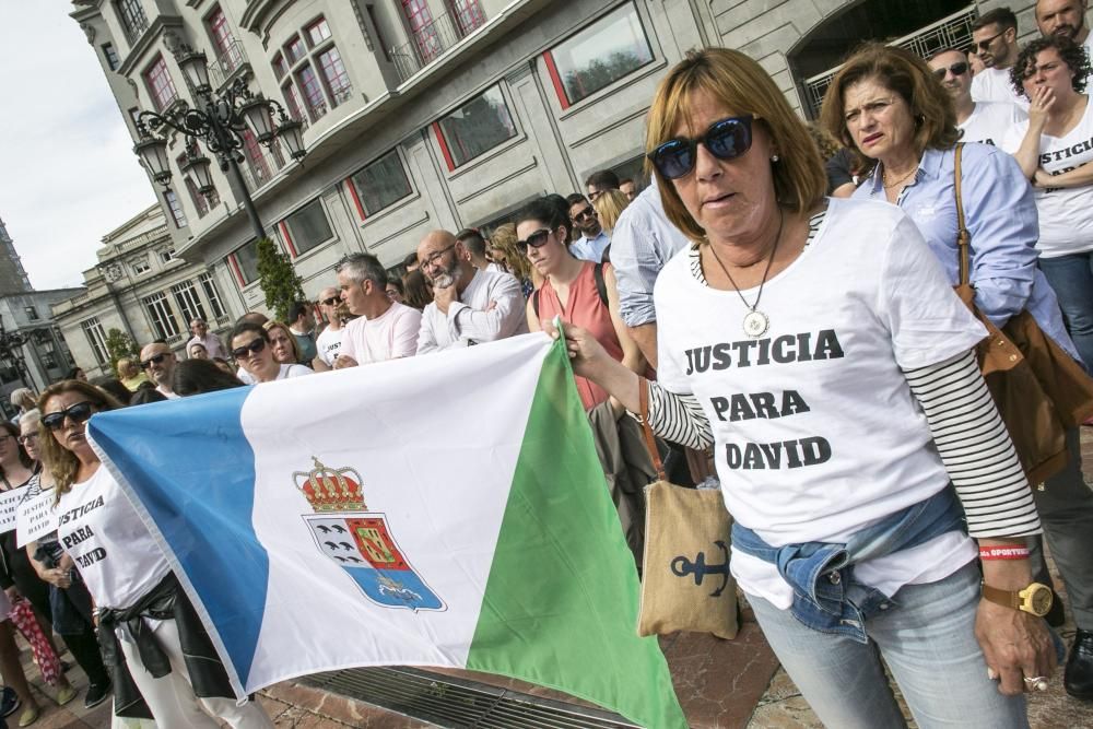 Concentración en Oviedo para pedir justicia para David Carragal