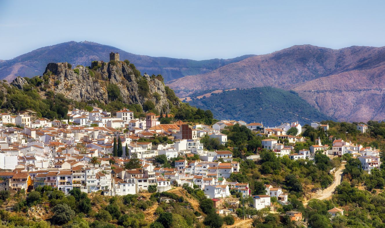 Vista de la Ciudad Blanca de Gaucín en Andalucía