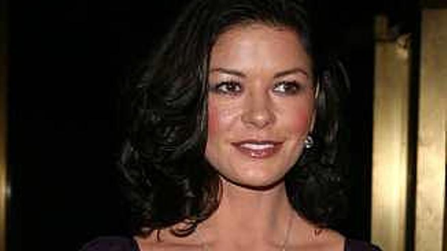 Zeta Jones, Comandante del Imperio Británico