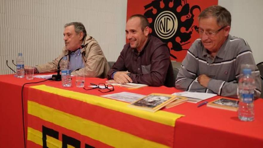 D&#039;esquerra a dreta, Jesús Alonso, Enrique Rodríguez i Marc Viader, ahir a Manresa