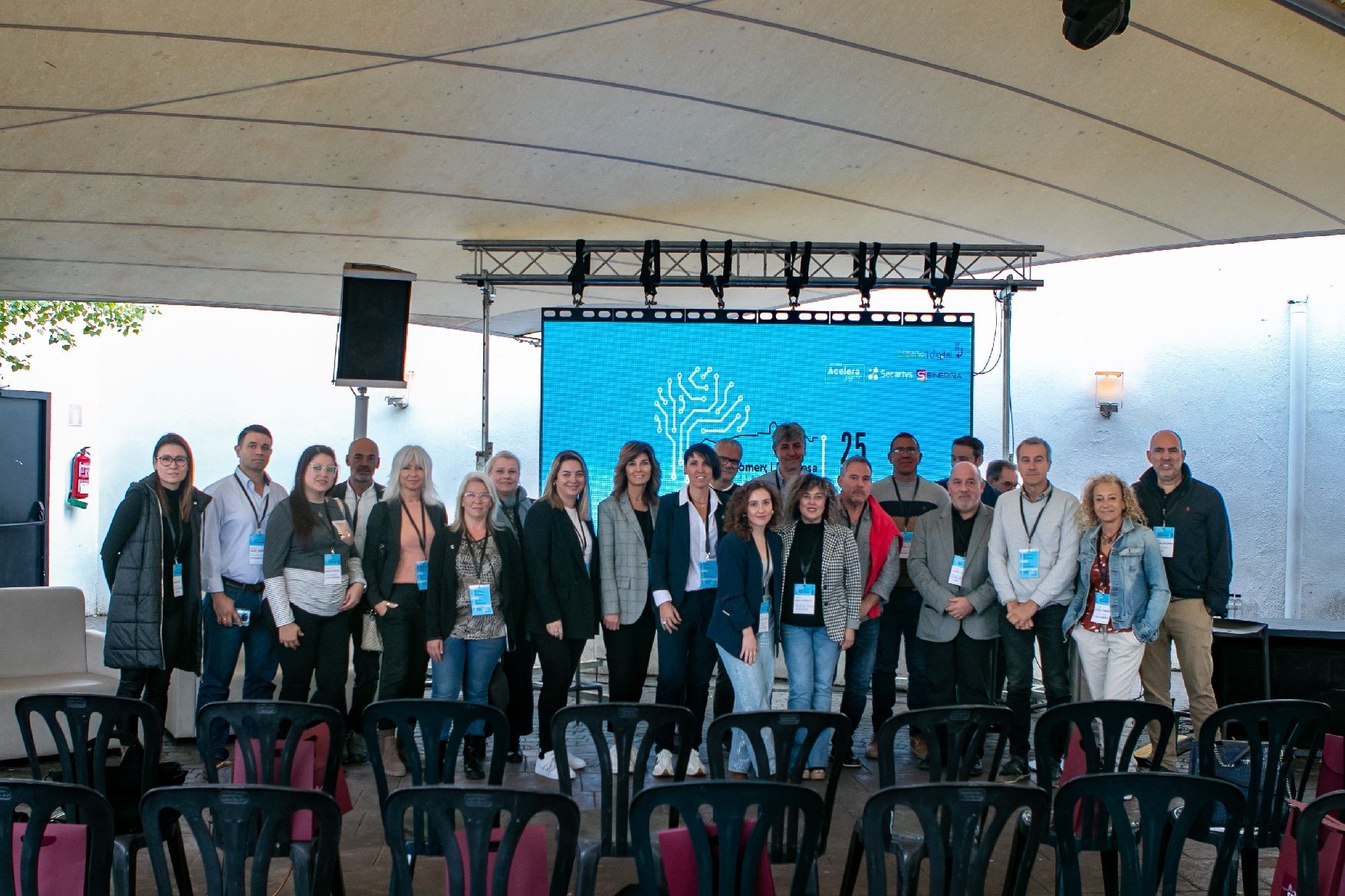 La primera "Jornada Comerç i Empresa" de Sant Fruitós de Bages aplega un centenar de professionals