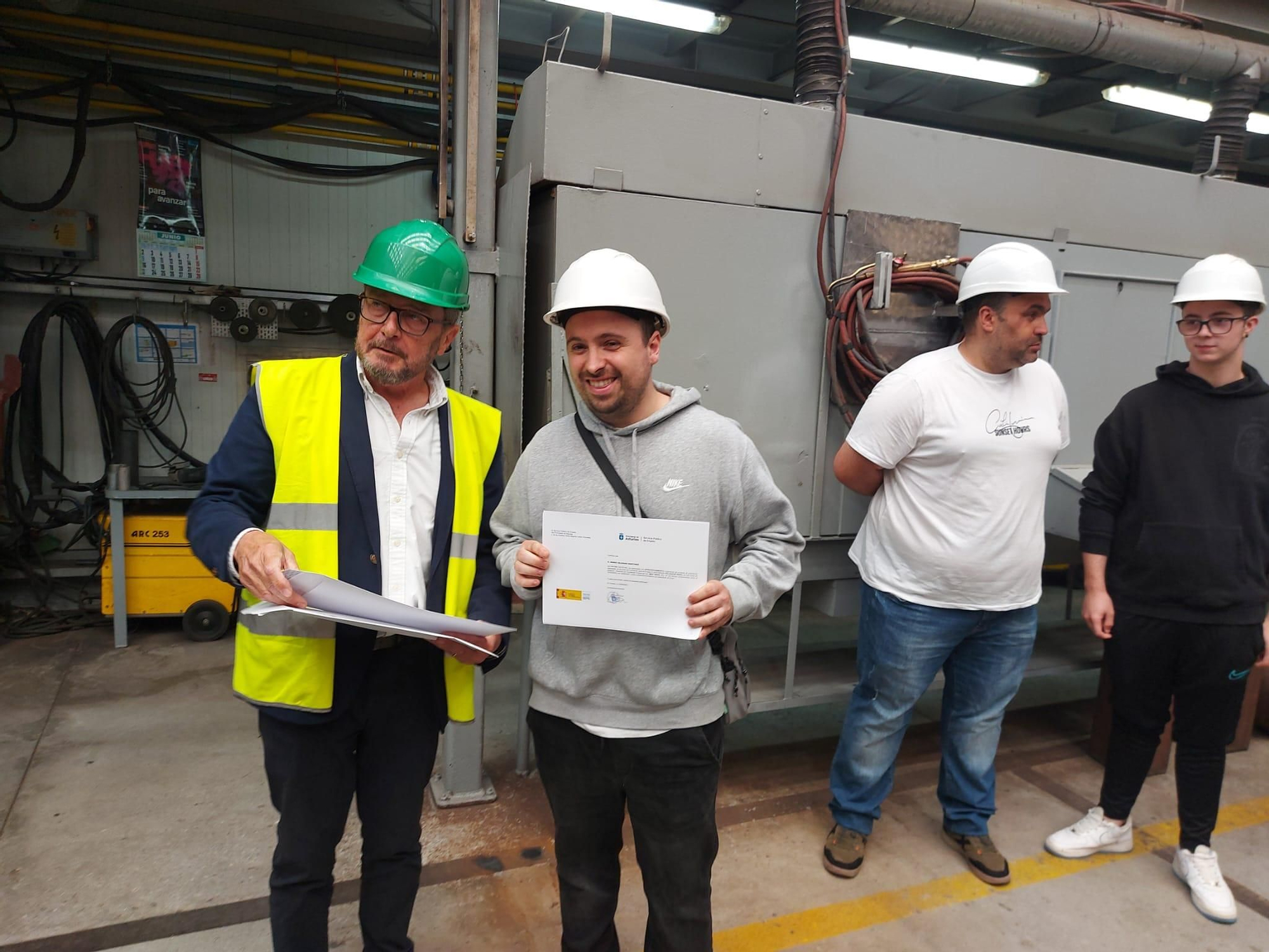 En imágenes: Así fue la entrega de títulos del curso de formación a la carta del Sepepa para Gondán