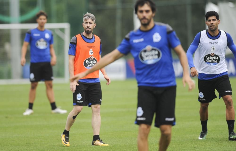 El jugador de la Sagrada Familia amplía un año de contrato con el club y jugará cedido con el Sporting la próxima temporada.