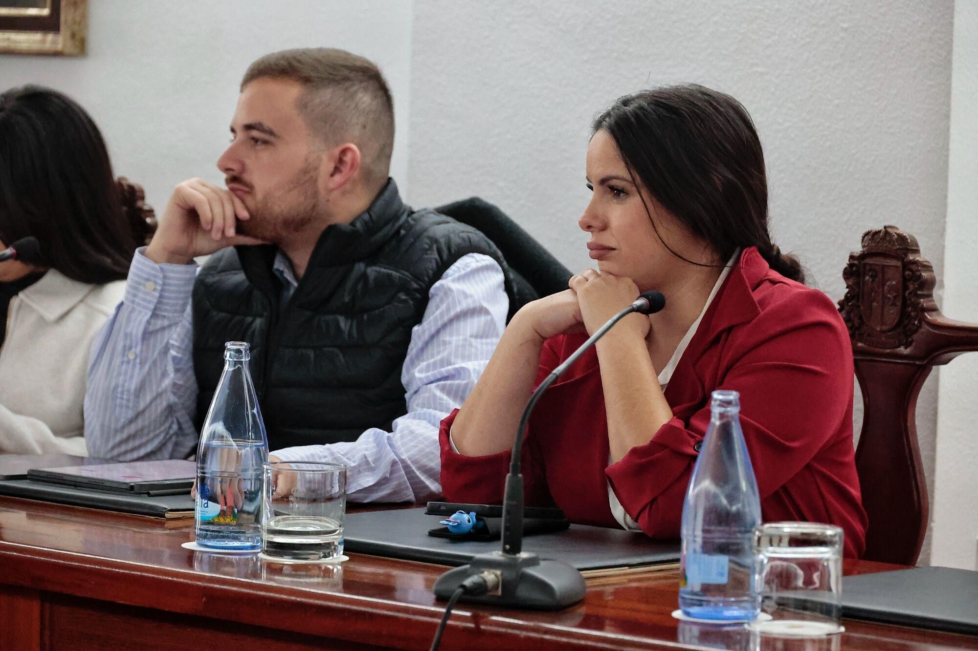 Pleno para destituir a Más por Arona e incorporar a Vox al gobierno municipal