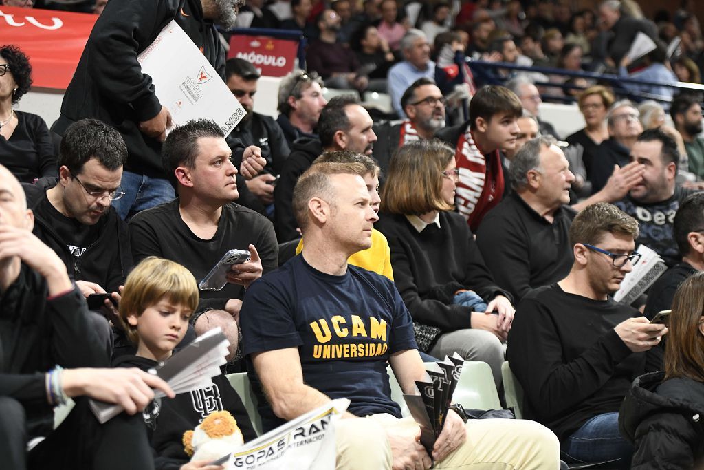Todas las imágenes del partido del UCAM Murcia contra el Bàsquet Girona