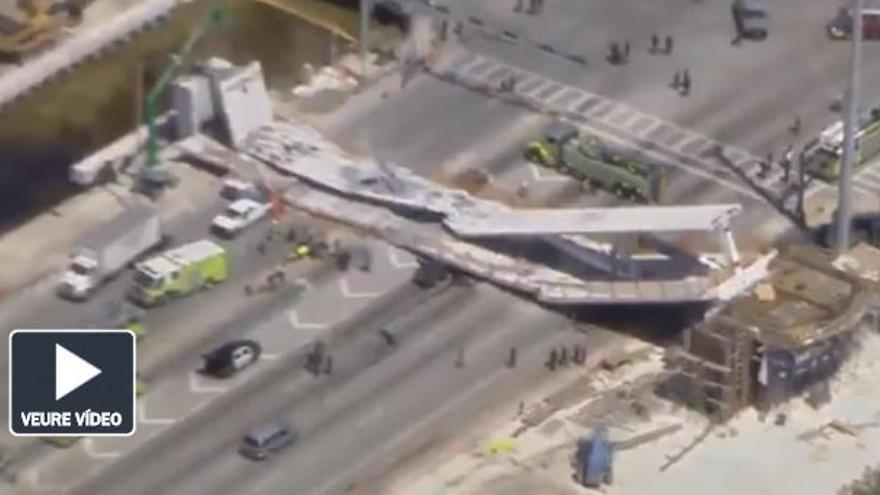 Diversos morts en enfonsar-se un pont peatonal a Miami