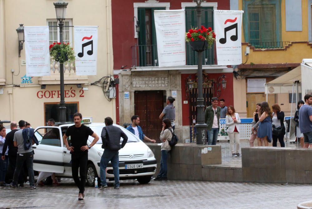 La exitosa narconovela mexicana ''La reina del sur'', de la cadena Telemundo, ha rodado unas escenas frente al Teatro Cervantes para su segunda temporada