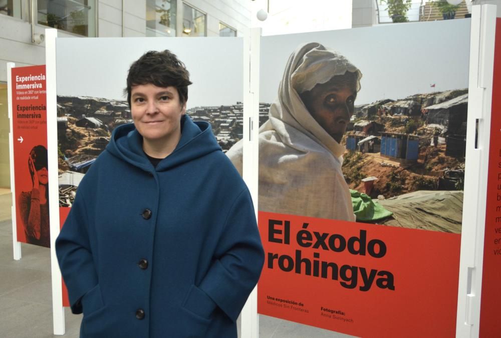 Patricia Trigales, expatriada con experiencia en Bangladesh, inaugura la exposición 'O éxodo rohingya, el mayor campo de refugiados del mundo' en el Fórum Metropolitano.