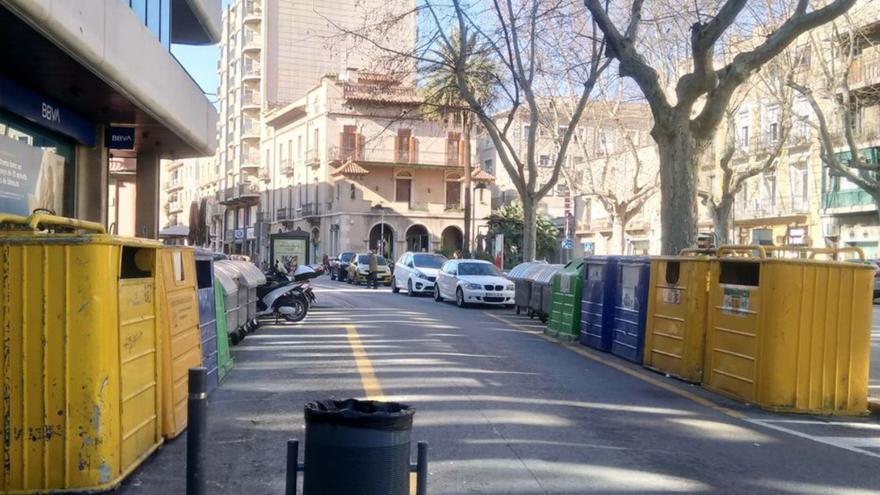 Contenidors de reciclatge a  Figueres.  | PAOLA GARCIA