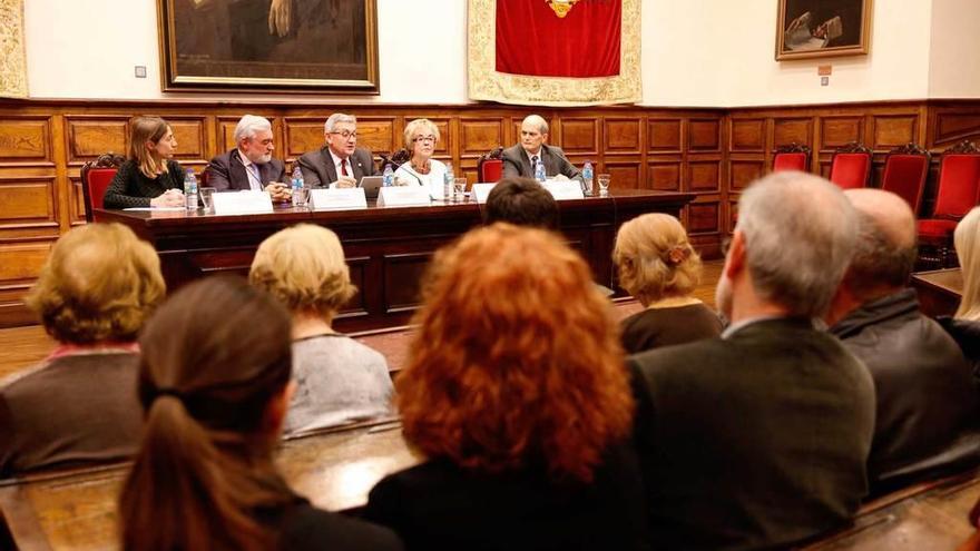 El director de la RAE ve en Rubén Darío al introductor &quot;de la poesía de la ciudad&quot;