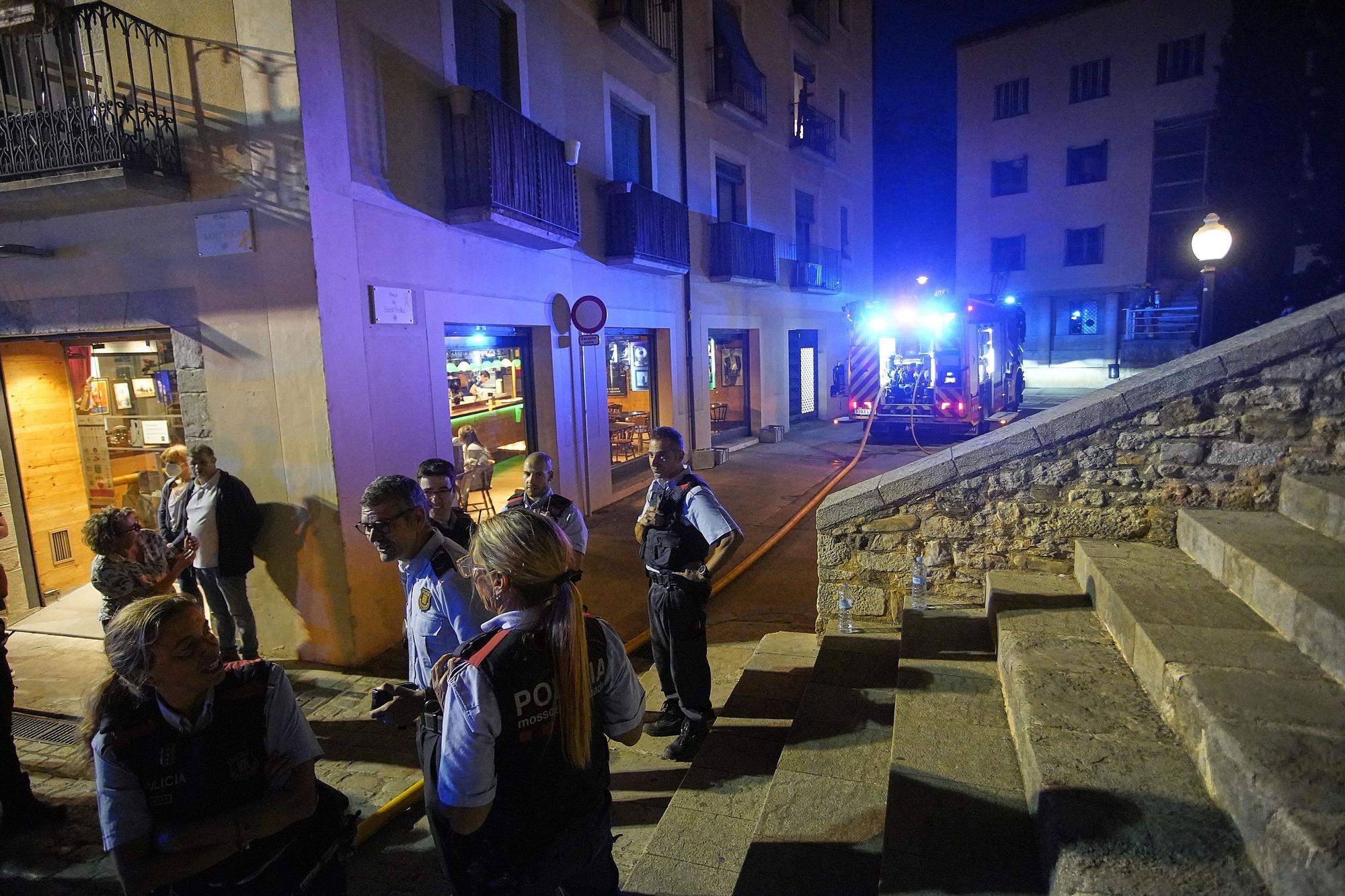 Incendi en un pis del Barri Vell de Girona