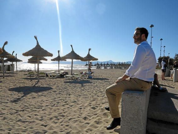 José Hila besucht die Playa de Palma