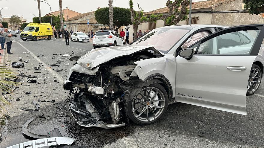 Dos ancianos heridos en un accidente de tráfico en Las Torres de Cotillas