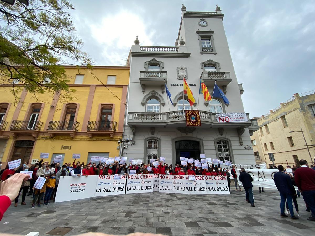 Los trabajadores han contado con el respaldo de los grupos políticos municipales.
