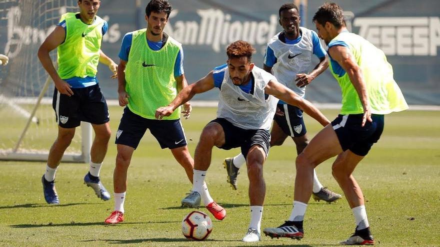 Imagen del entrenamiento de ayer celebrado en el Estadio de Atletismo.