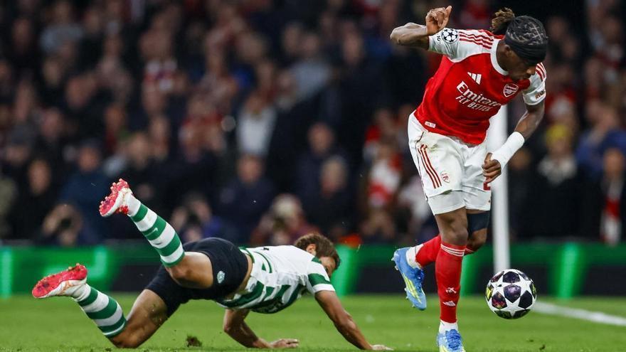 El Arsenal se cita con el Atlético entre polémicas y bostezos