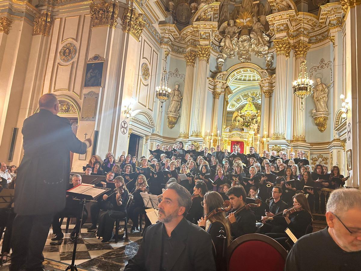 Concierto en el Santuario Monserrate de Orihuela de la Orquesta y Coro de la UNED de Elche