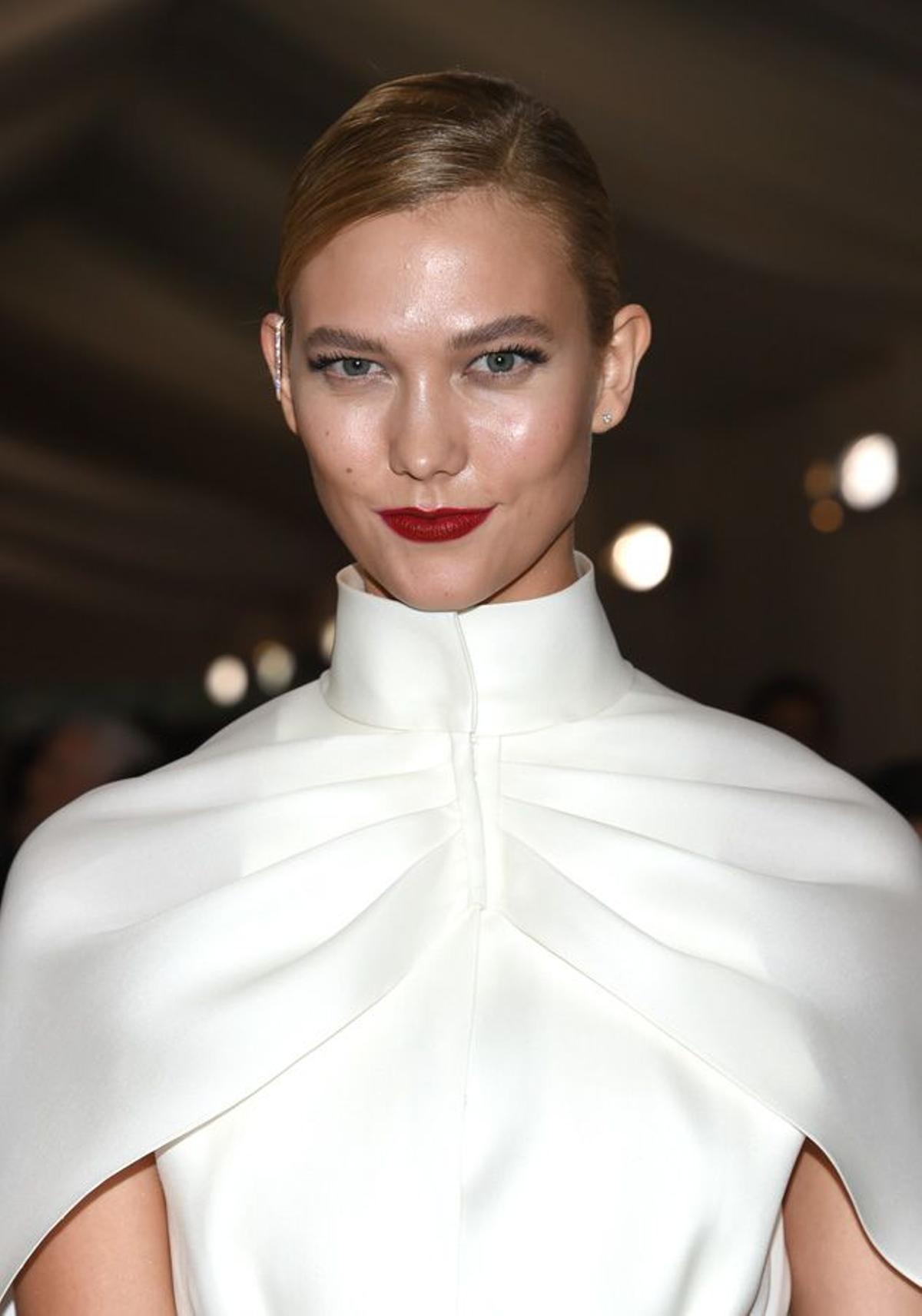 Los labios oscuros de Karlie Kloss