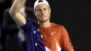 lmendiola32486226 lleyton hewitt of australia waves to the crowd after his sec200502120606