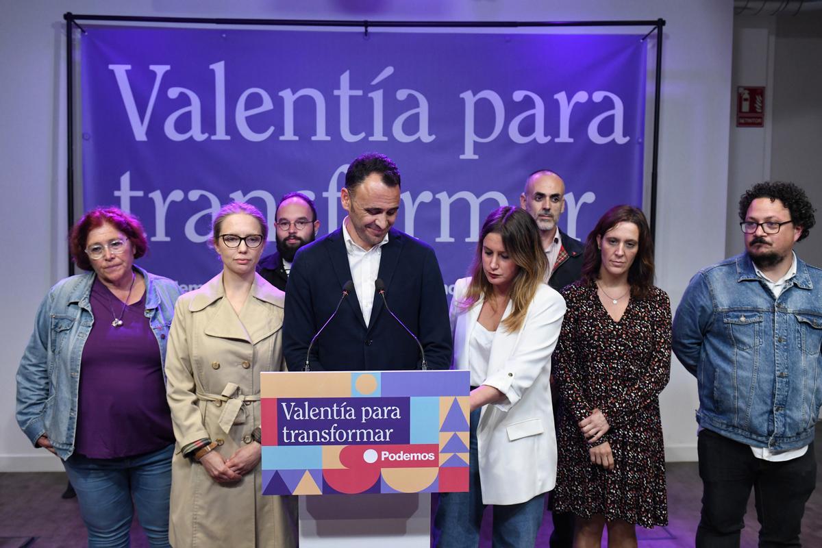 El candidato de Podemos a la Alcaldía de Madrid, Roberto Sotomayor, comparece en una rueda de prensa durante el seguimiento de la jornada electoral en la sede de Podemos, a 28 de mayo de 2023, en Madrid (España)