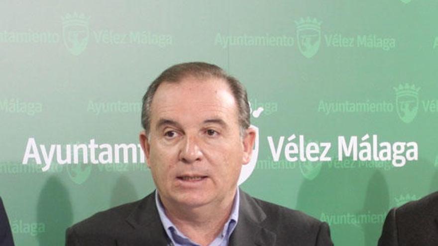 El exalcalde veleño y diputado provincial, Francisco Delgado Bonilla.