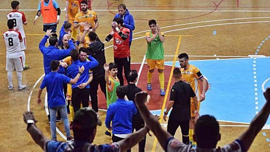 El Desguaces Casquero festeja su pase tras la disputa de la primera fase de la Copa del Rey.