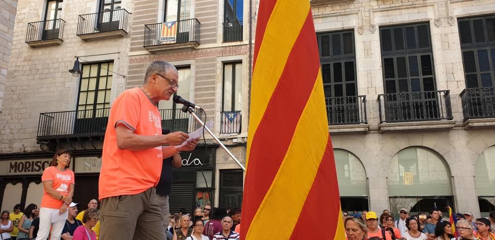 Acte de l'11 de setembre a la plaça del Vi de Girona organitzat per l'ADAC i el Forn