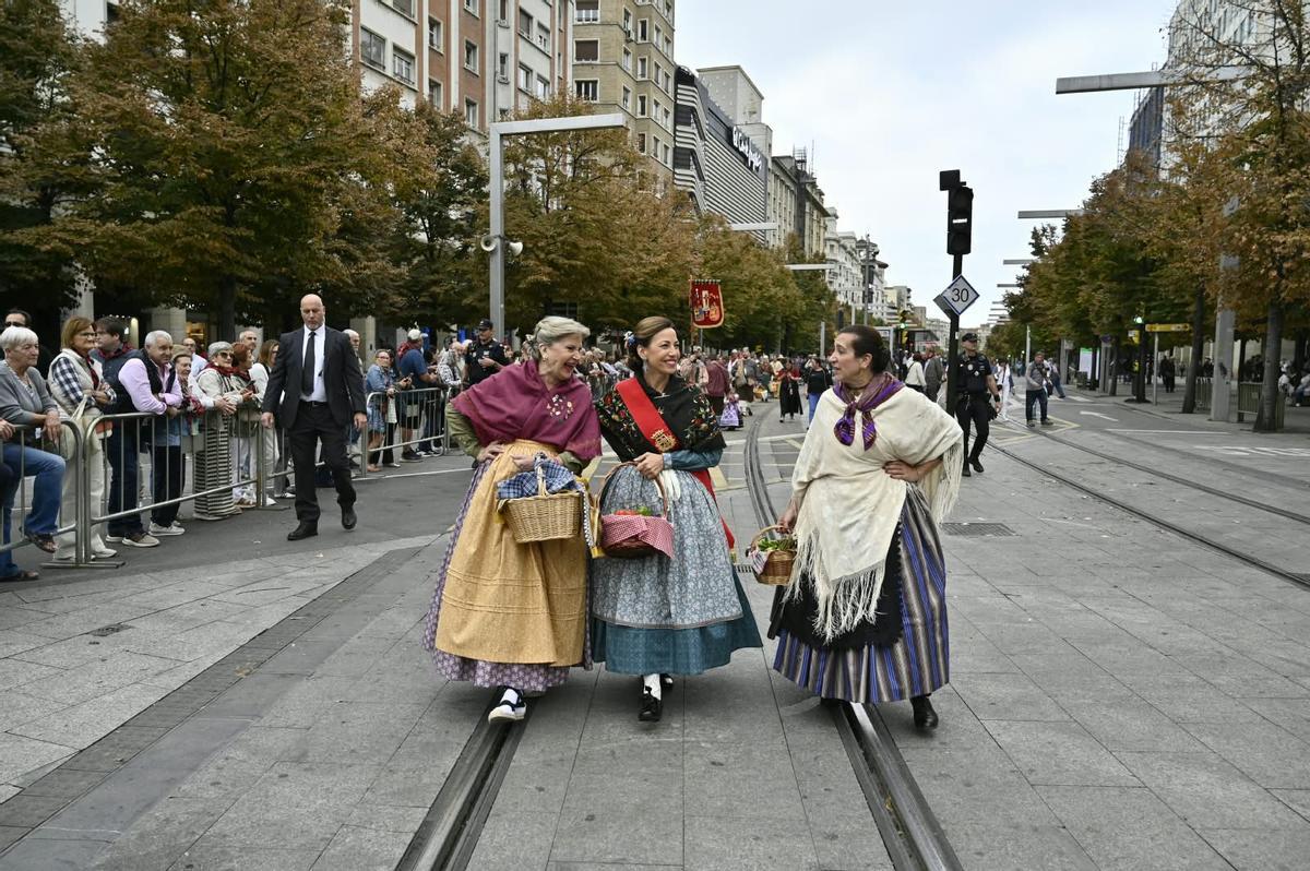 EN IMÁGENES | La Ofrenda de Frutos llena de color y tradición el centro de Zaragoza un año más EN IMÁGENES | La Ofrenda de Frutos llena de color y tradición el centro de Zaragoza un año más