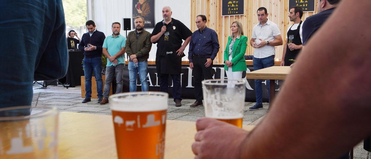 La fiesta, inaugurada ayer por tarde, se celebra hasta mañana en la Praza da Igrexa.