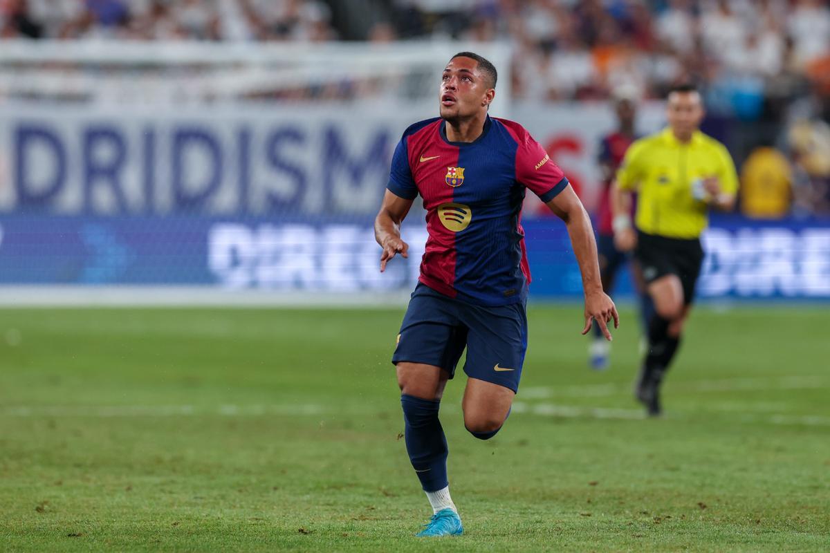 Vitor Roque, en una acción del Barça - Real Madrid de la Gira 2024 por Estados Unidos