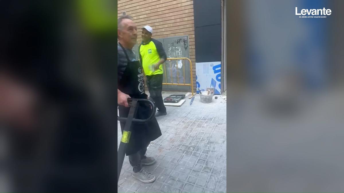 Los vendedores del Mercado de Benicalap estallan por los problemas con las obras