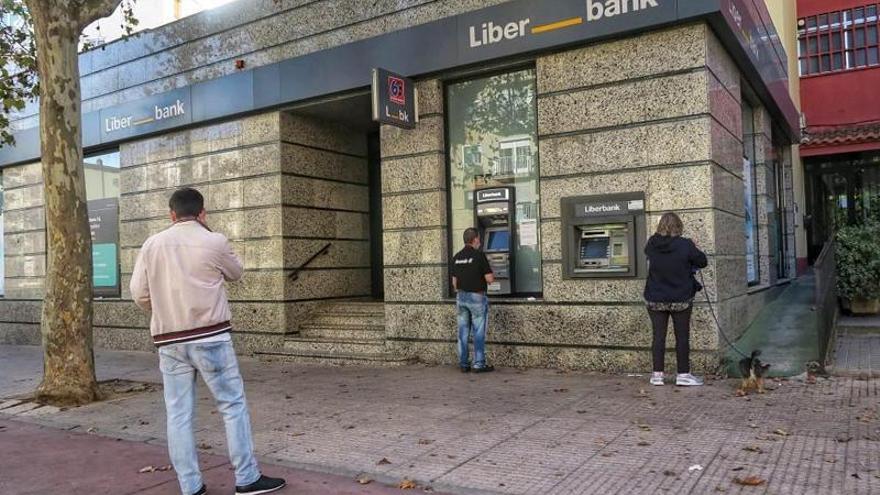 La oficina de Liberbank en la avenida de la Hispanidad cierra por un positivo