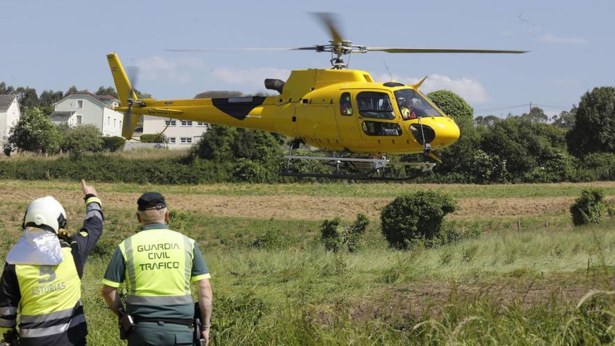 Angustia a las puertas del Hospital de Jarrio por los operarios heridos