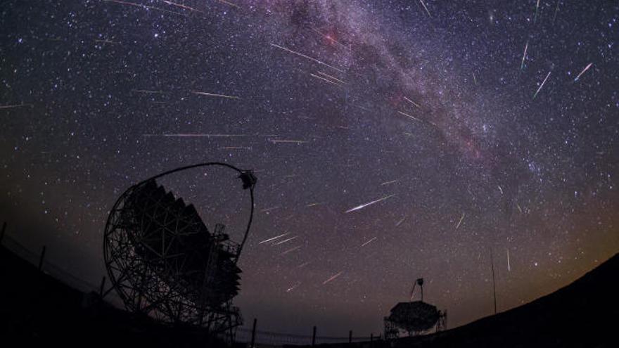 Observatorio del Teide durante la lluvia de estrellas del año 2016.