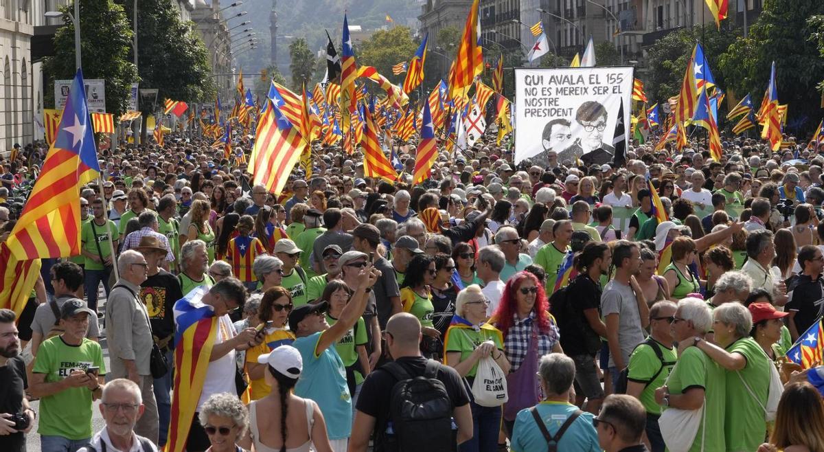 L’independentisme reuneix 73.500 manifestants en cinc ciutats L’independentisme reuneix 73.500 manifestants en cinc ciutats