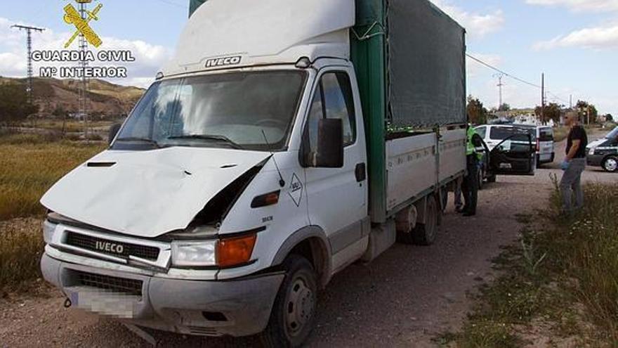 El vehículo con el que se cometió el atropello de los ciclistas en Mazarrón.