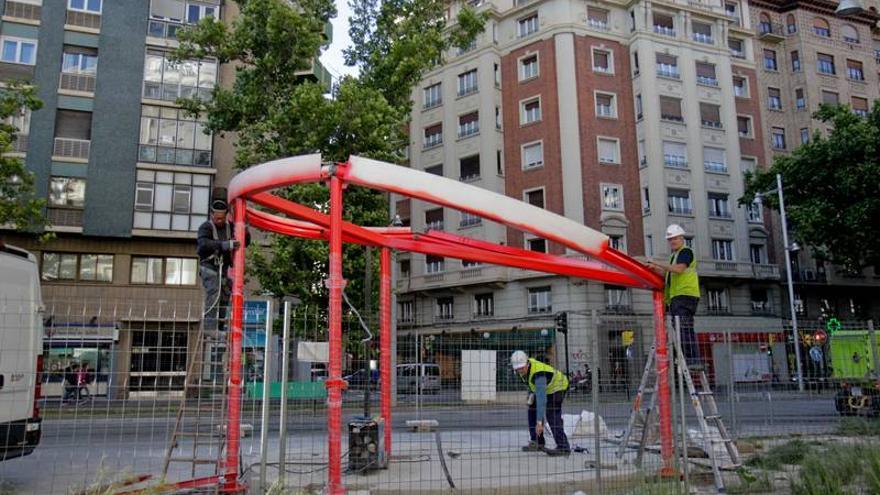 Comienza la instalación del segundo quiosco-bar de Gran Vía