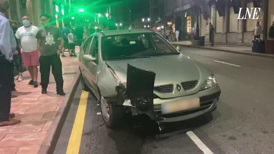 Aparatoso accidente en Oviedo de un conductor que dio positivo en el test de alcoholemia