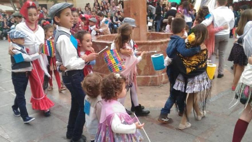 Baile del farol infantil en San Vicente