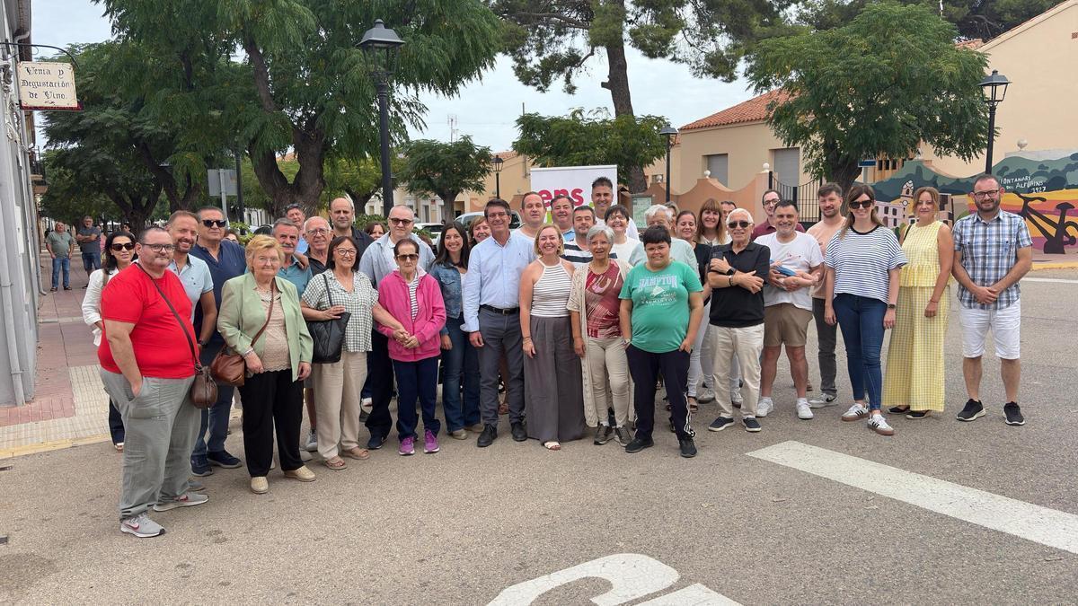 Encuentro de miembros y dirigentes de Ens Uneix en Fontanars dels Alforins.