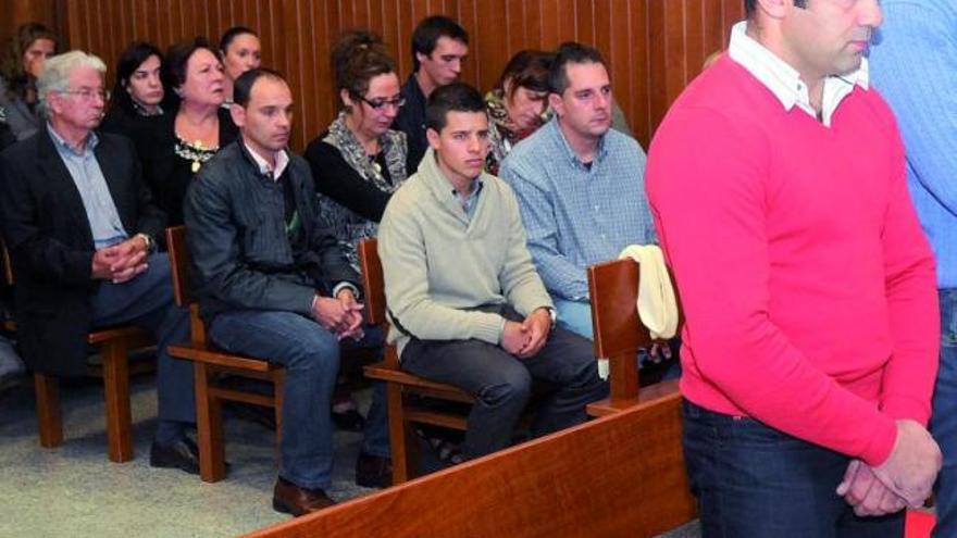 El camionero que se fugó tras arrollar y matar a un ciclista en Pontevedra elude la prisión