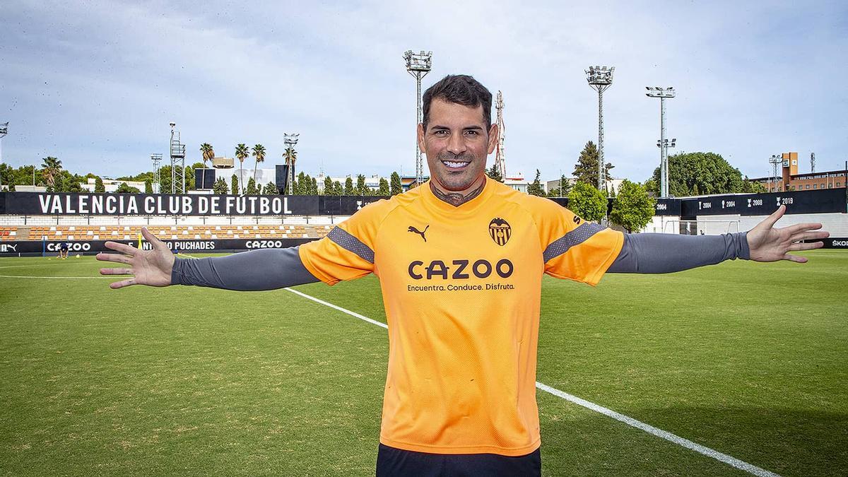 Iago Herrerín - Valencia CF (2022-2023)