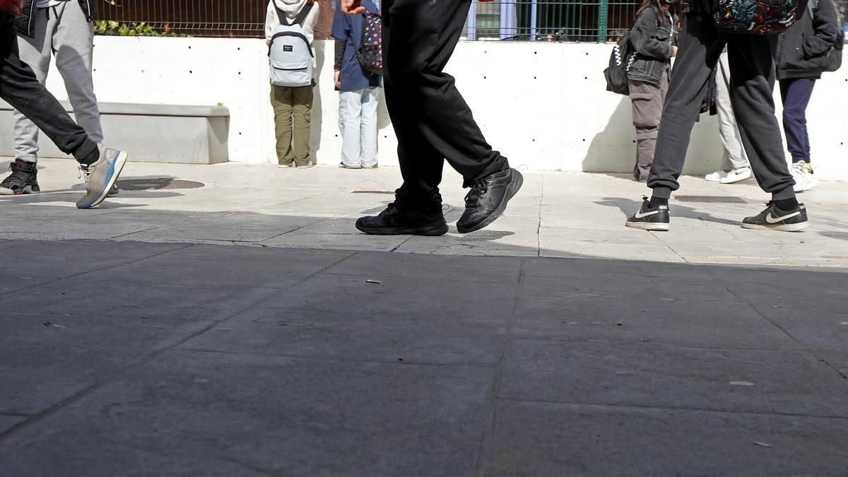 Imagenes del instituto La Moreria donde ha dimitido la direccion del centro.