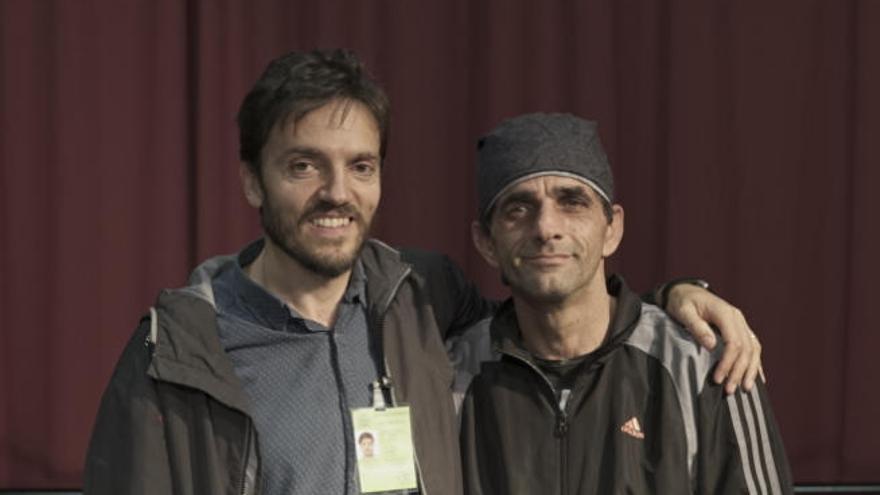 Graziano Pellegrino junto a uno de los actores.